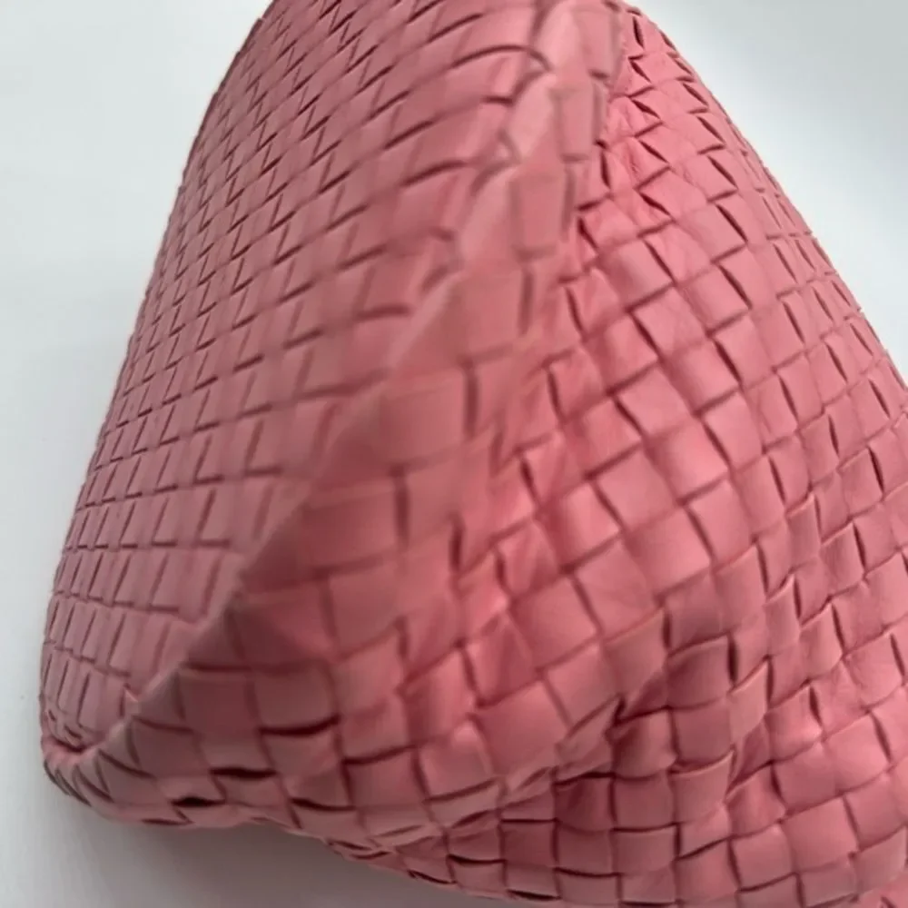 Auth Bottega Veneta Light Pink Leather Intreciatto Bucket Bag Preloved Purse